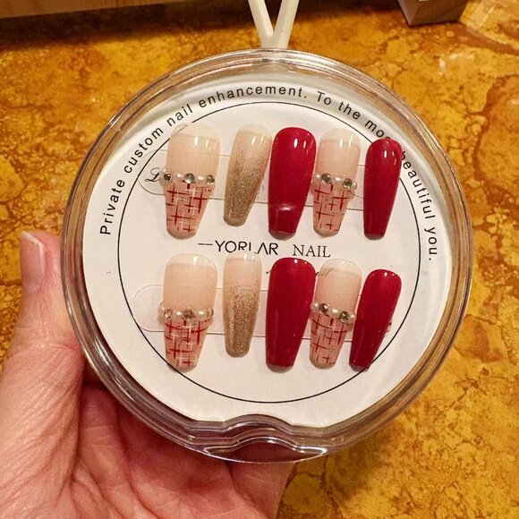 Handmade Press-On Nails - Picture 5 of 16